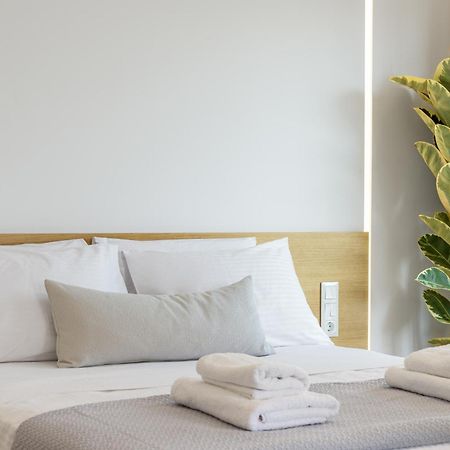 Central Sunny Loft With Plunge Pool Athena Bagian luar foto