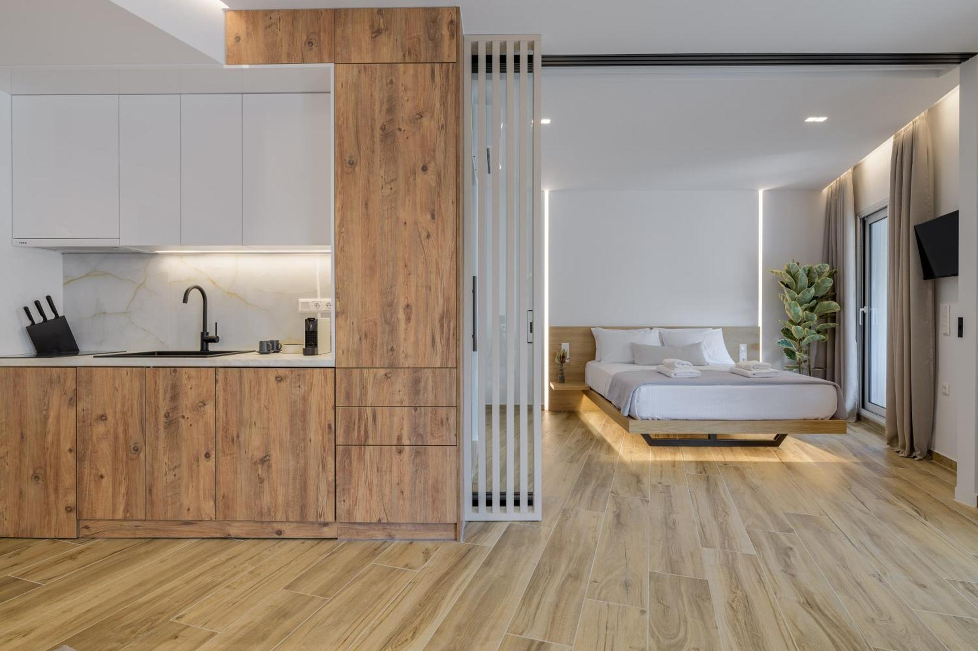 Central Sunny Loft With Plunge Pool Athena Bagian luar foto