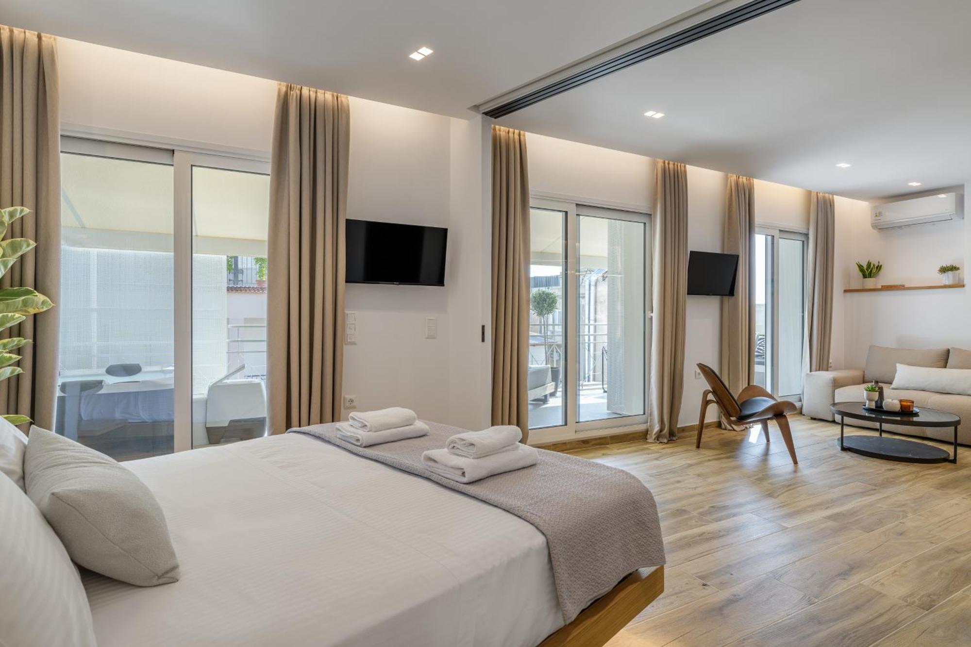 Central Sunny Loft With Plunge Pool Athena Bagian luar foto
