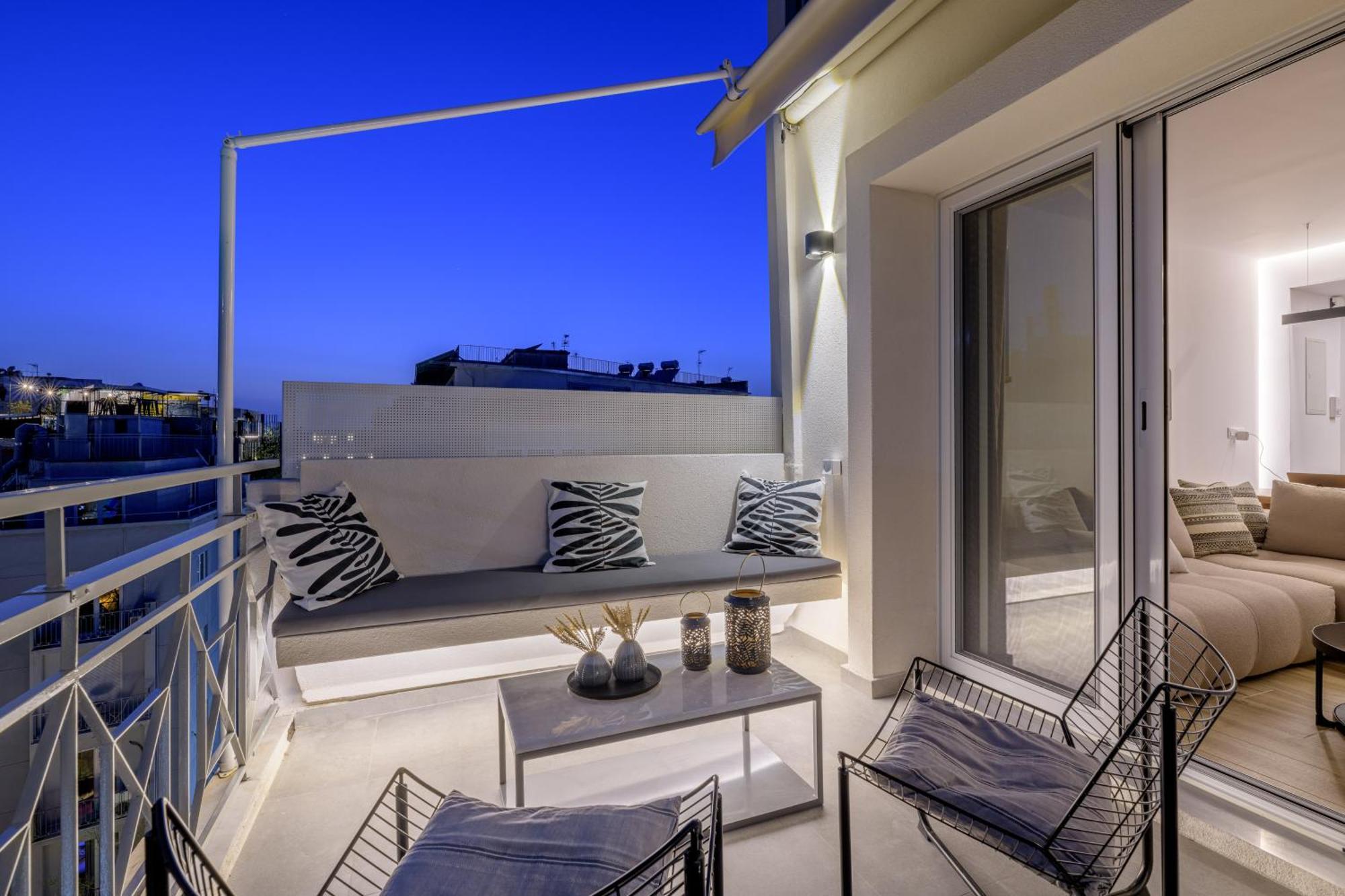 Central Sunny Loft With Plunge Pool Athena Bagian luar foto