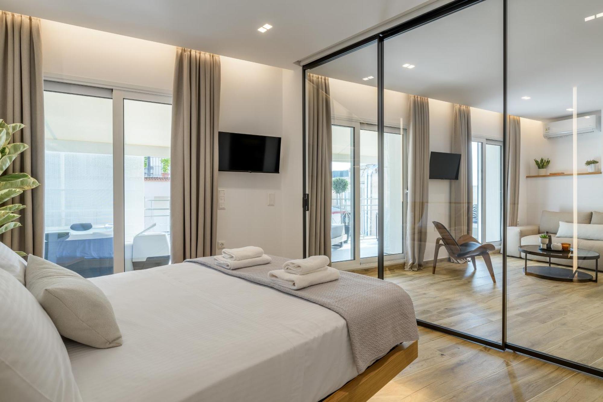 Central Sunny Loft With Plunge Pool Athena Bagian luar foto